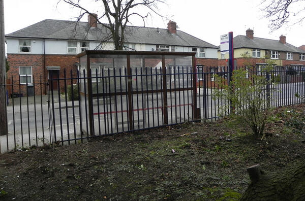 HullRoadPark's tweet photo. Reason for hedgerow removal at #HullRoadPark? To open up views. Here's the first 'nice' view from park with no hedge. http://t.co/X4MXyrSedH