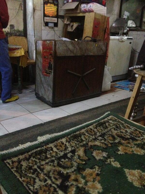 mohamedrateb95's tweet photo. Did ma3alem sadek really die ? @YGarhy @Radwancfc @Ottozbeer http://t.co/WmVcqndK2O