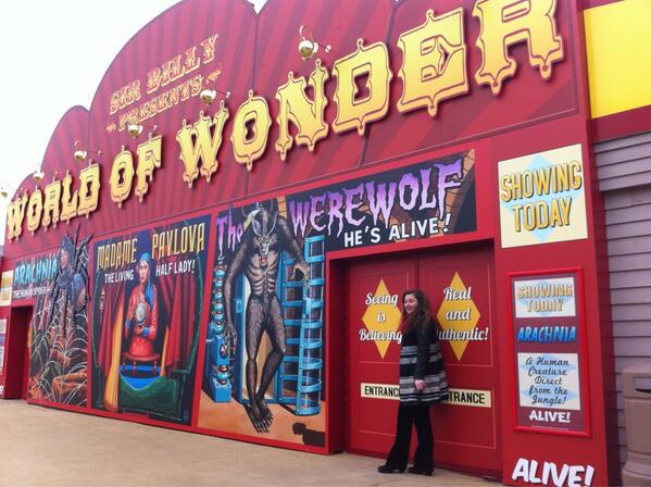 professorvaness's tweet photo. Whilst at Butlins saw amazing World of Wonders designed & built by @sideshowmagic #insectcircus it's fab 3 in 1 show http://t.co/cNpl4Fkdng