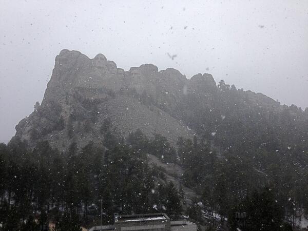 SiouxNation13's tweet photo. Mount Rushmore!! http://t.co/jwyGoDlte1
