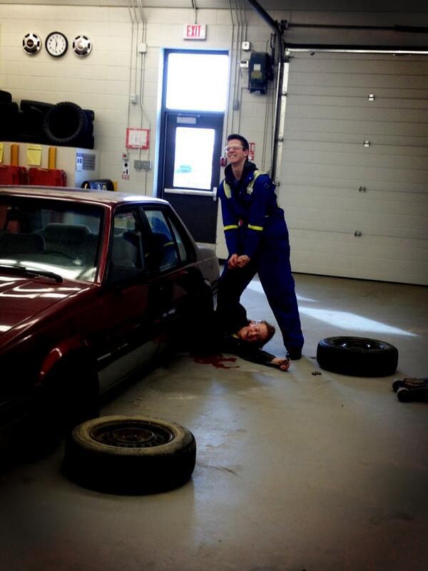123Sehn's tweet image. @TylerHelgeland Jarod got crushed today in mechanics #goodclass