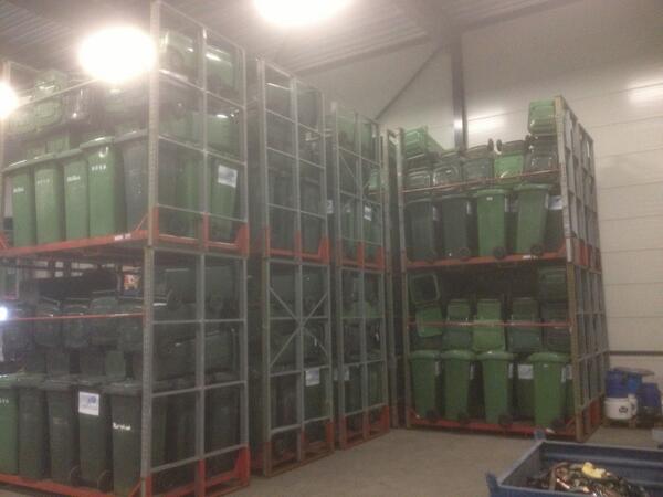 orthometals's tweet photo. We hebben een nieuwe oplossing voor het opslaan van alle lege rolcontainers in ons magazijn. http://t.co/MouIA2IvQw