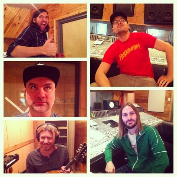 nativerunmusic's tweet image. The party people makin noise!!! #quadstudios #nativerunning