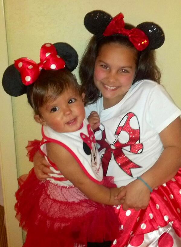 sarah_schiltz's tweet photo. Lashley in FL with her cousin, precious! http://t.co/IFzlVT784s