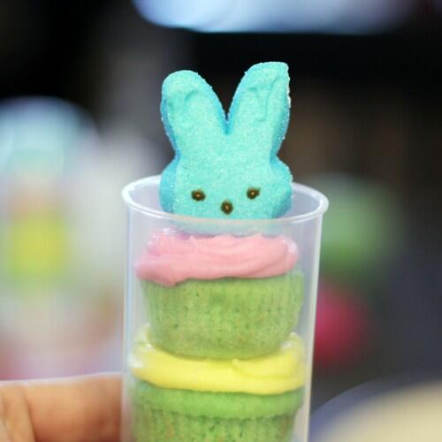 LetsPartyMag's tweet photo. Easter Peeps Show. http://t.co/686a28lDsP