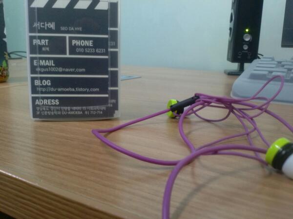 _backtothebasic's tweet image. @funsky92 

서다혜... 취재가려고 카메라 가방 열었는데 네 물건이 여기 있더라 보고싶다 아주 많ㅇㅣ ㅠ___ㅠ