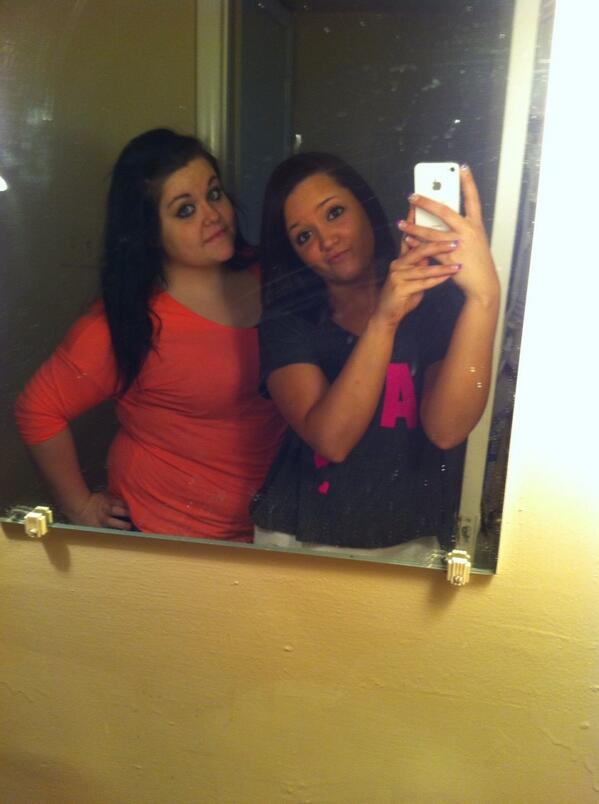 KaylaMaray17's tweet photo. Love her (: @maleiaDawn_ http://t.co/JQvcAsr4KJ