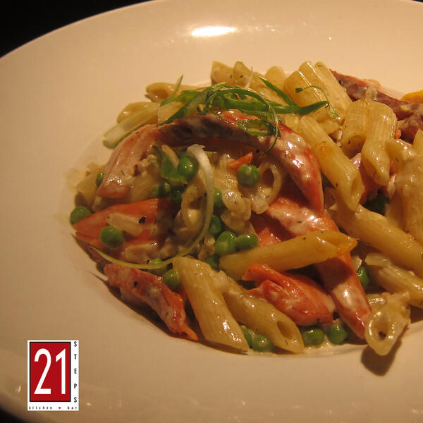 21StepsWhistler's tweet photo. The #BC Bowl is a constant favourite; Fresh smoked salmon &amp; fresh dill cream sauce, with linguine or penne #Whistler http://t.co/4kYX2WAfjb