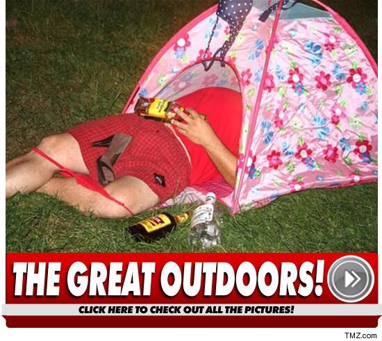 deezyson86's tweet photo. @SWAMPDADDYB @austinbello check out my tent! #99problemsbutatentaone http://t.co/WgdgzQv85d