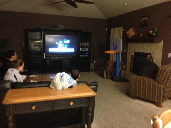 cassandraparke's tweet photo. Parke place at my house #bestfamily #simpsonsmovie #sofun http://t.co/hdOywI8xI1