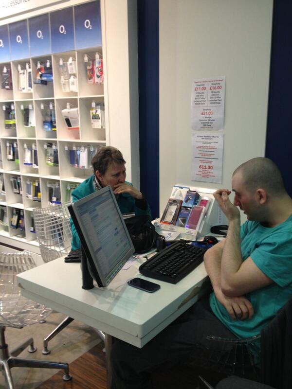 Keeley_Rathbone's tweet image. @Keely_Lauren @snowfl4k3 Michael getting told off by his nannan hahahhahaha! #MakingMyDayBetter #LOL