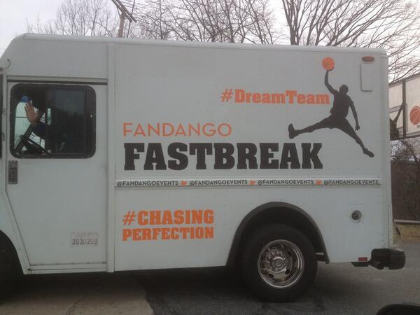 FandangoEvents's tweet image. On the move!! #SlamDunkSEASON @FandangoEvents