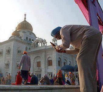 07Amrik's tweet photo. You are my Great Giver, I am forever a beggar at Your Door. #Waheguruji http://t.co/I8bJQxAnUG