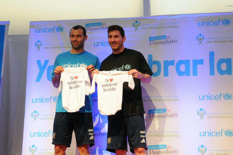 Twitter / Mascherano: Today we were with Unicef ...