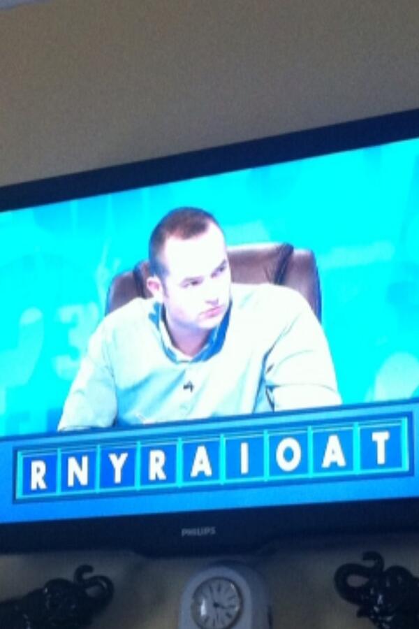 Simon_Clarke_'s tweet photo. @ryanairnews guess what word I just made on countdown..... :) http://t.co/58T7mMOYG4