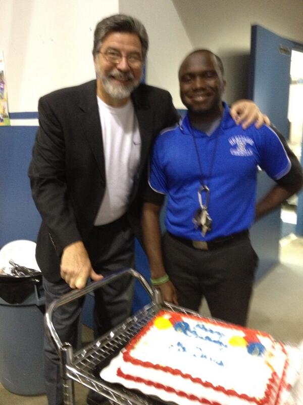 HCS_1965's tweet photo. Happy Birthday Mr. Davis !!! http://t.co/NDE4URwvbO