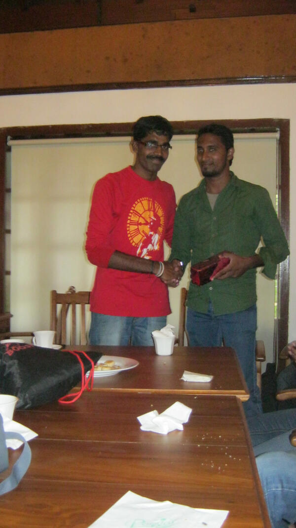 Fusionites_mmi's tweet image. Topper of #Fusionites with a small momento!!!  
@rafeekahamed83