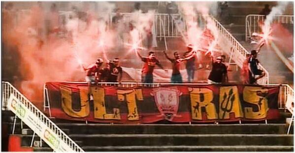 Badriola's tweet image. ولع شمروخ اقلبها حريقه فعنيهم خوف ودي الحقيقه #U07