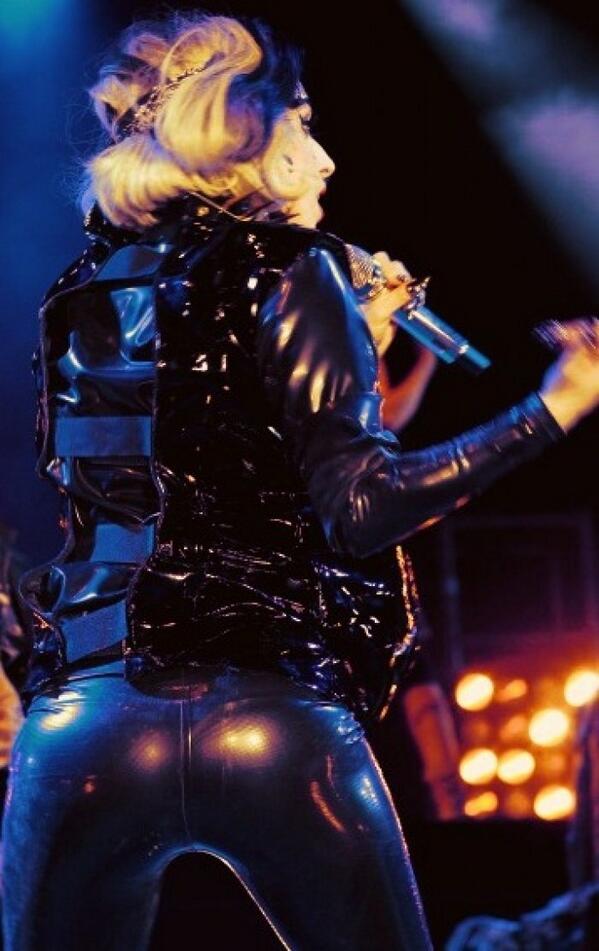 GagasFatAss's tweet photo. BAM. http://t.co/Z6bYQM7tA3
