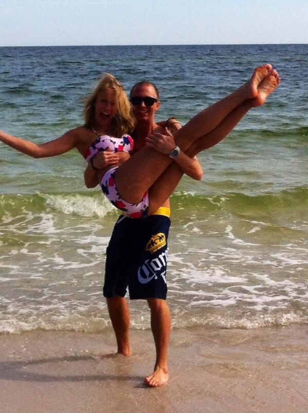 cramberglar's tweet image. Getting #pickedup by the college boys. LITERALLY. Volleyball really gets 'em goin'. Photo cred: @L_Spoerl #winning