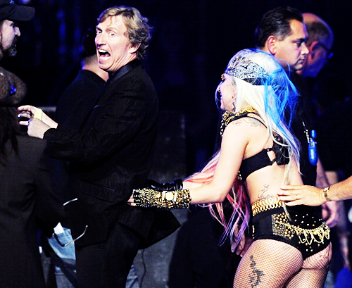 GagasFatAss's tweet photo. Tease http://t.co/tFWYdYMYyr
