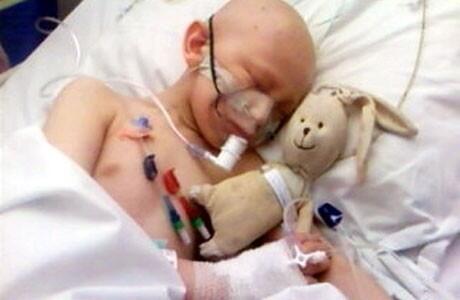 Tegnkanker's tweet photo. Dit meisje verdiend 100 Retweets ! http://t.co/AcN9jQc7gg