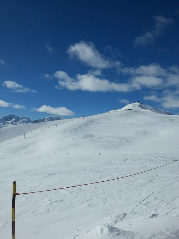 drdanu68's tweet photo. Livigno.....!!! Mega schönes Wetter und super Schnee! http://t.co/SGsLr9dnPv