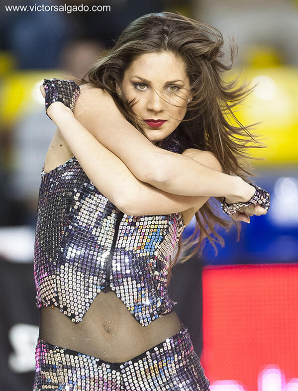 victorsalgadofx's tweet photo. @3vaferre #dreamcheers més imatges al blog de http://t.co/aUjZNf33Rz. http://t.co/Q9v13AYCtZ