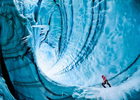 teqakyhexisu's tweet photo. langjokull glacier, iceland https://t.co/zz73Du5fqO