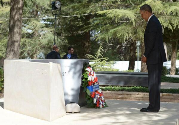 whatisrael's tweet image. President @BarackObama at late Israeli PM #Rabin grave #ObamaInIsrael (Photo by @GPOIsrael)