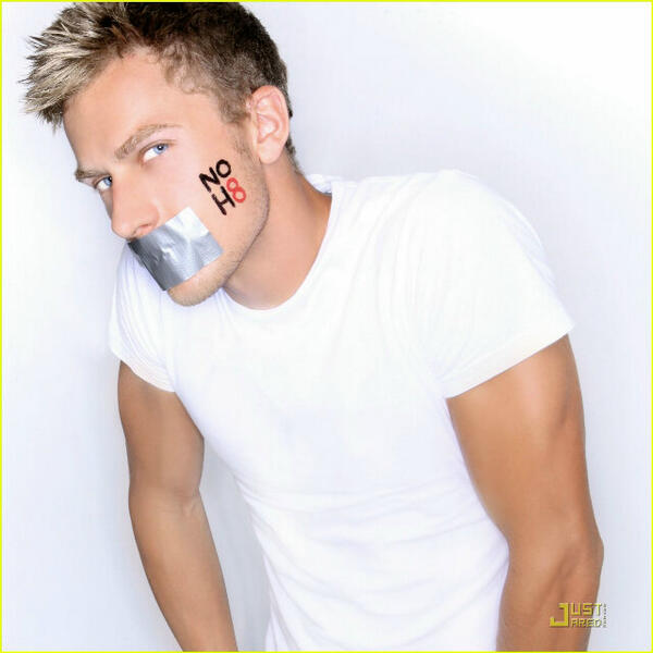 RyanPhillipe2's tweet photo. NoH8 http://t.co/OjtNS3XqsY