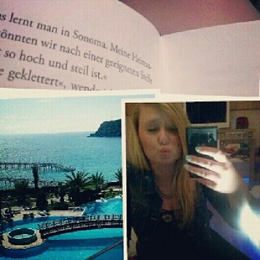 Janina_berl's tweet photo. #sun #turkey #book #party #hot http://t.co/O8PzoR0xom