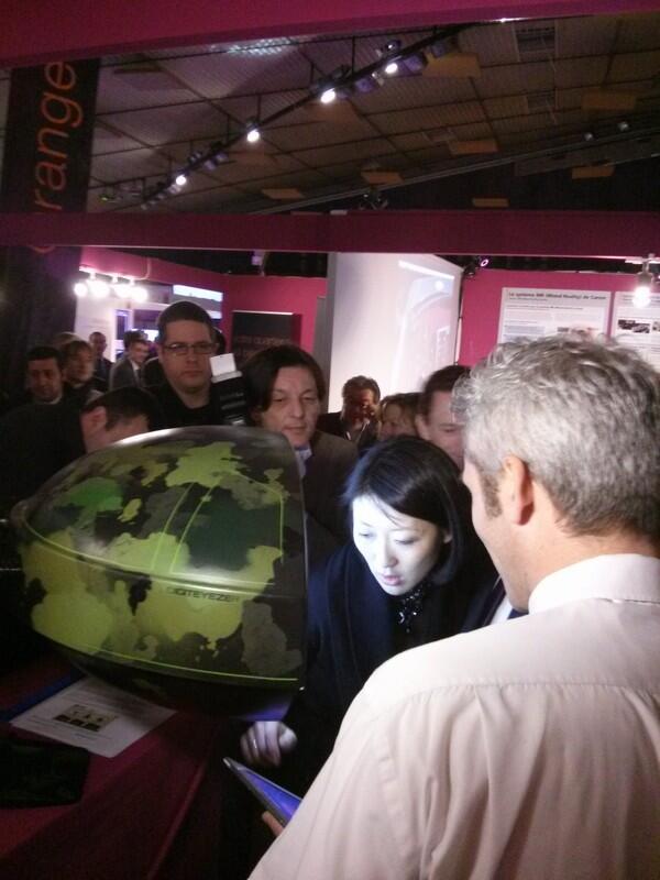 iScan3D's tweet image. The innovation minister Fleur #Pellerin scanned in our #photobooth !
#digiteyezer #laval