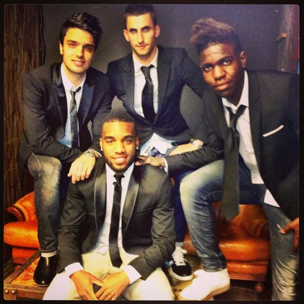 samumtiti's tweet photo. Shooting pour le prochain numero du magazine #PlaneteLyon avec @clemgrenier, #Alexlacazette et #Maxgonalons http://t.co/Xq5t7Vf0mJ