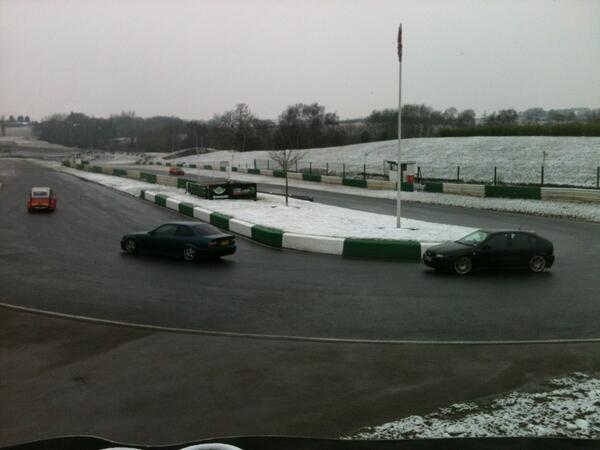 A bit of snow doesn't bother <a href="/JavTrack/">Javelin Trackdays</a> and their customers, track staff got the track ready for a 9.30 start #fullgas
