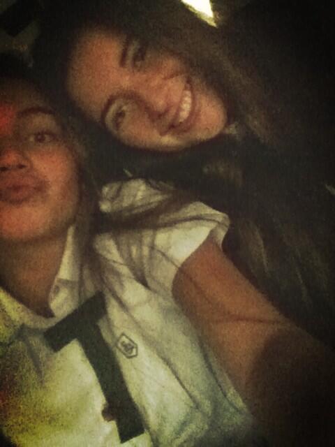JesuLibano's tweet photo. A la escuela con la Rous @rosariogarces ♥ http://t.co/kaBK3uT9pE