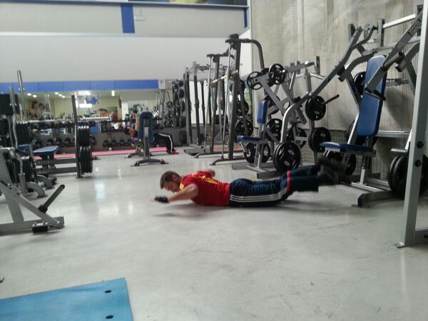 jmatkd's tweet photo. @ASalmeron7 apartado,motivo @CRistianZaBe http://t.co/fe02lmJCjX