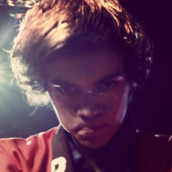shinelikenarry_ tweet picture