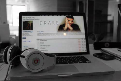 ceceovoxo_'s tweet image. #WhatIDoWhenImAlone