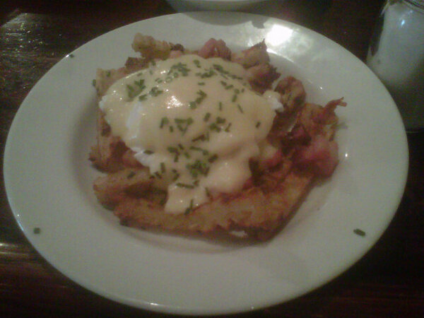 realtorjoaquin's tweet image. Breakfast poutine! #CardinalRule