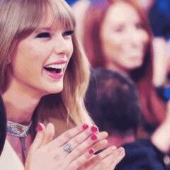 speakingRED13's tweet photo. Anyone looking for a smiling Taylor icon for the 13th? I'll post some. This is a great one. #SmileTaylor -Caroline http://t.co/jpZB2P5KCq