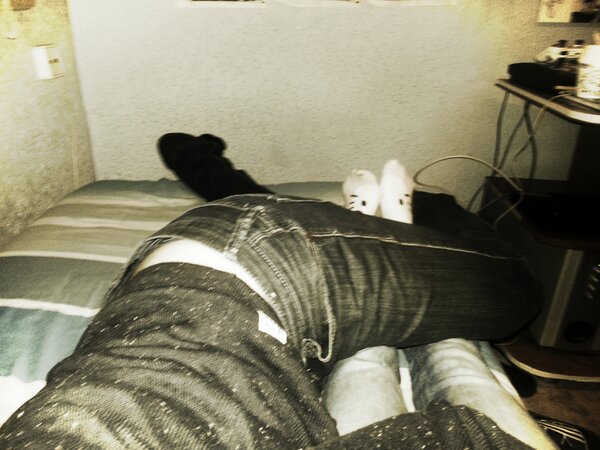 Aidaa11's tweet photo. La mejor manera de pasar un domimgo ♥ te quiero! @EmilioGuaita http://t.co/YebffJq5Bl