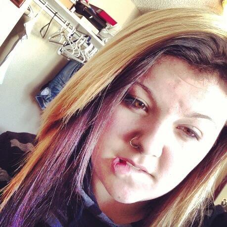 Kennediplante's tweet image. I'm putting my defences up cuz i don't wanna fall in love #demi #lyrics #heatattack