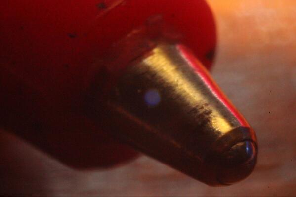 ThingsDeadClose's tweet photo. A pen nib. http://t.co/VDiRMsWKhk