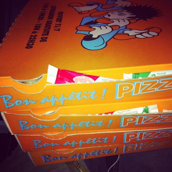 Amnndine's tweet image. #PizzTime #TeamBouff #GoodJob 🍕🍴