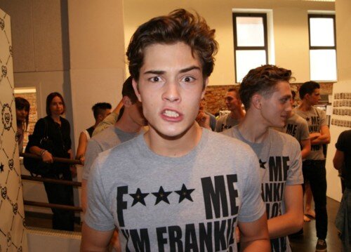 xcandelrey's tweet photo. ☹ http://t.co/kbun6xSnON