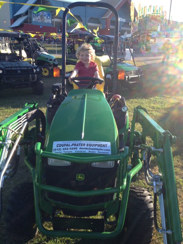 _Matt_Kirk's tweet photo. Derek thought we should take this home with us. After some strong negotiation it is still at the rodeo!!! http://t.co/4NV9Xq4tUf