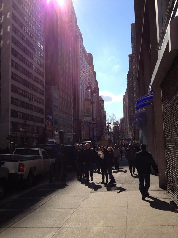 mkudrnac's tweet photo. @KalliKalliKalli Sun in New York !!! http://t.co/vHP5Th72mp