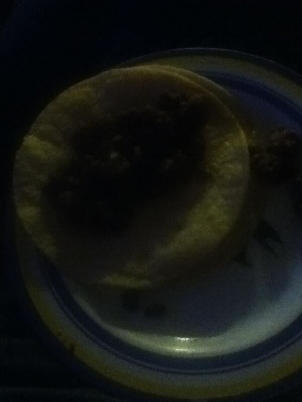 Lesliebites's tweet photo. Eating home made tacos ! http://t.co/lFypv682uz