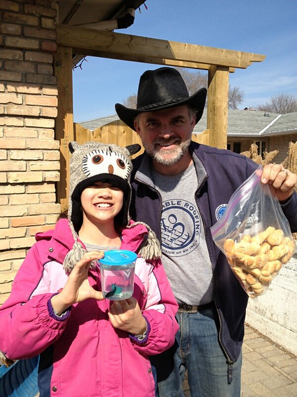 capturedframes's tweet photo. The youngest got a fishy (Sgt. Leviathan Agamemnon Bubbles E or Sgt. Levi ABE for short) aka cookie trade! http://t.co/eE8WRJZNq7